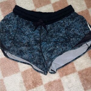Lululemon shorts size 6